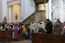 Aussendung der Sternsinger im Hohen Dom zu Fulda (Foto: Karl-Franz Thiede)